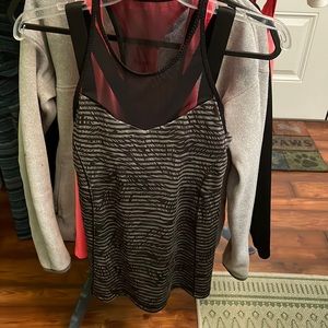Lululemon tank (6)
